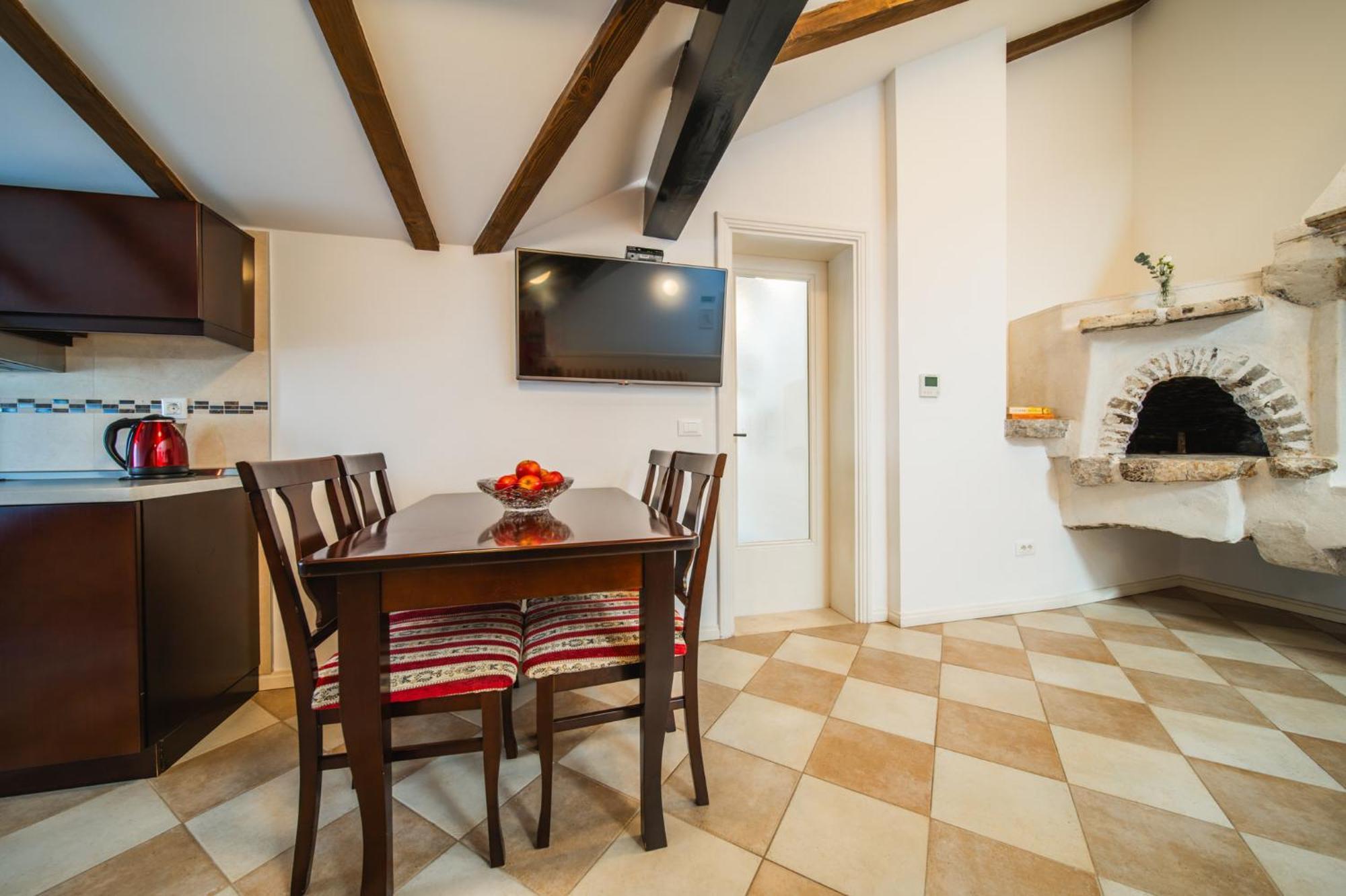 Sunce Palace Apartments With Free Offsite Parking Ragusa Esterno foto