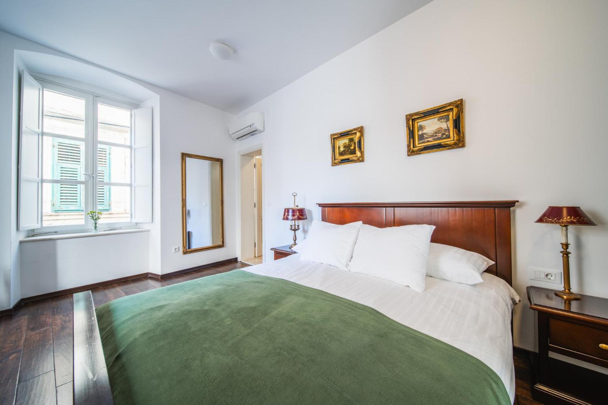 Sunce Palace Apartments With Free Offsite Parking Ragusa Esterno foto
