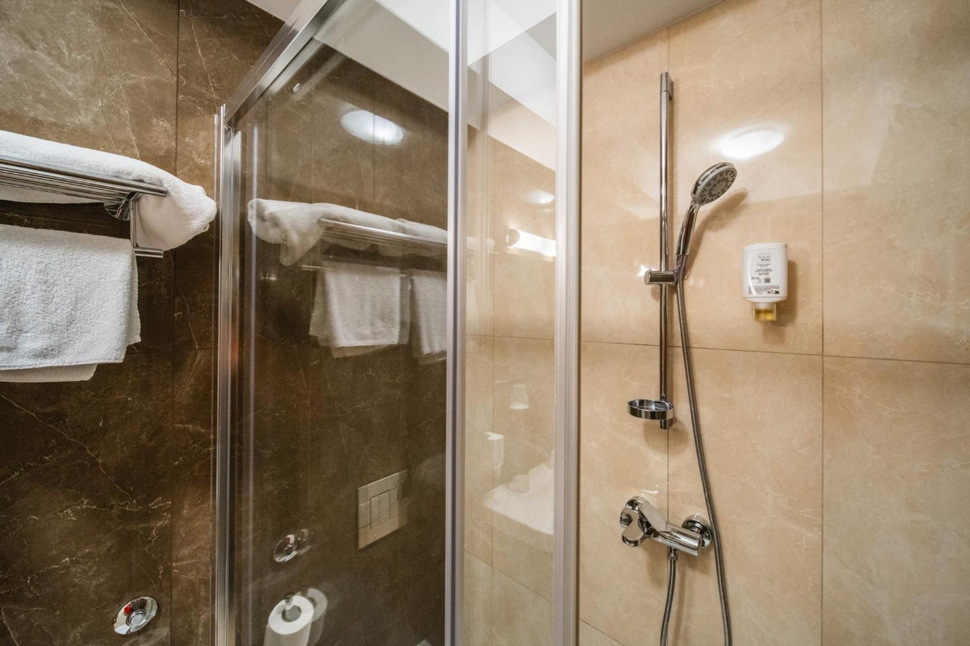 Sunce Palace Apartments With Free Offsite Parking Ragusa Esterno foto